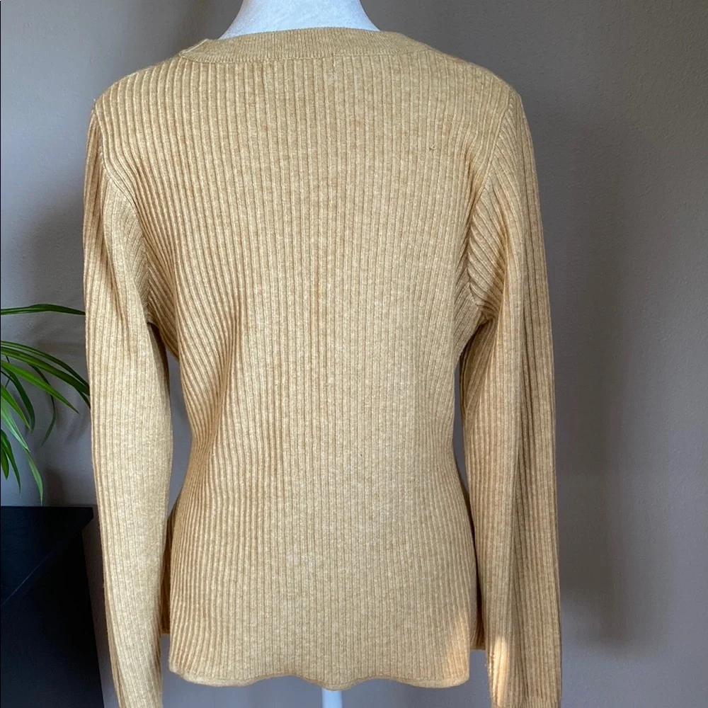 Nanette Lepore Gold/Mustard Sweater with Black Accents Size Large - Picture 5 of 13